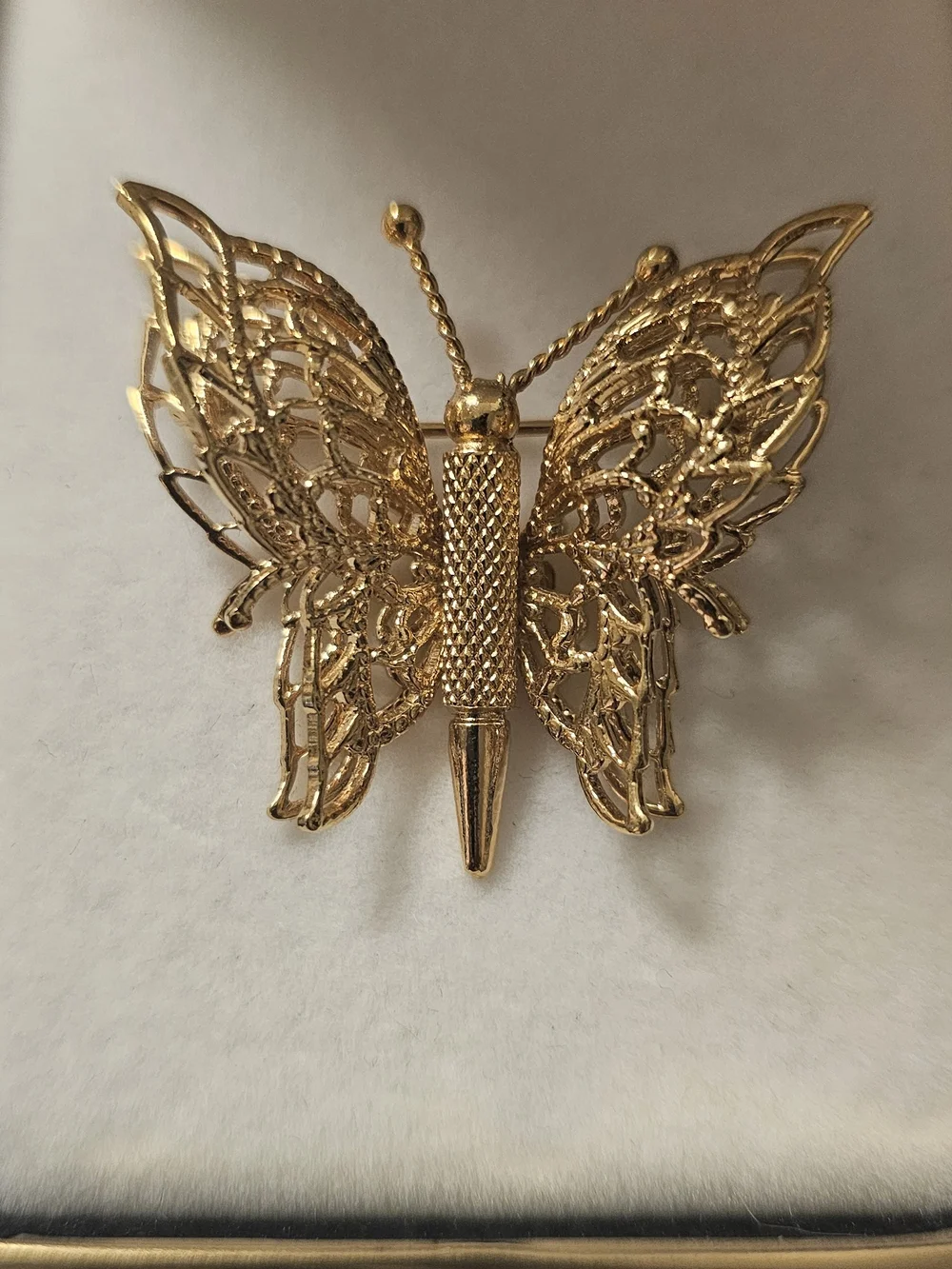 Vintage Monet Gold Butterfly Brooch Pin - Picture 1 of 2